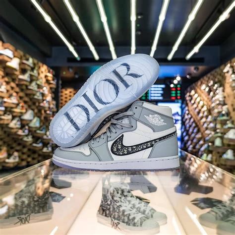 dior vs nike|Dior x jordan 1 release date.